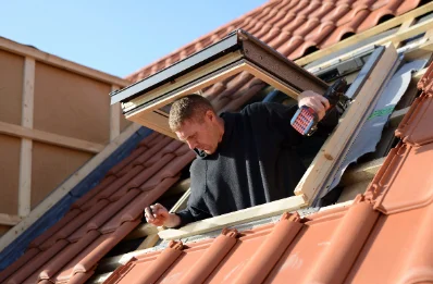Pose de fenêtres de toit Velux aux Bondons